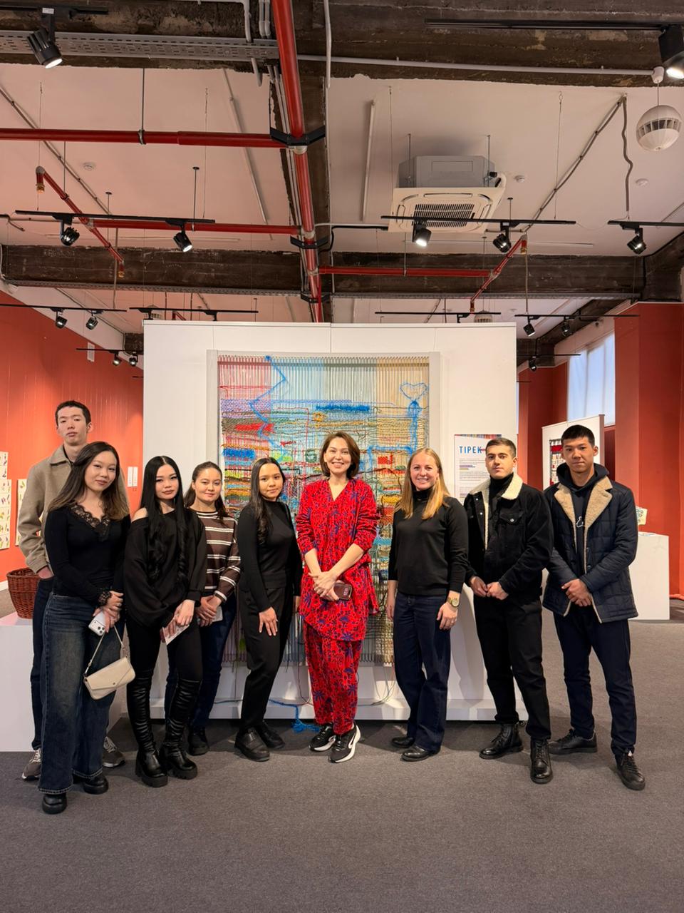 Гендерное равенство сквозь призму дата-арта: посещение выставки „Тирек: Нить её жизни“